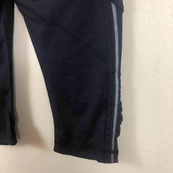 Lululemon Run For Your Life Crop Black Leggings Workout Active Size 4 - Picture 14 of 14